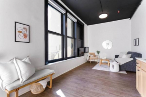 Cozy Downtown Loft Walk to Riverfront Park 209